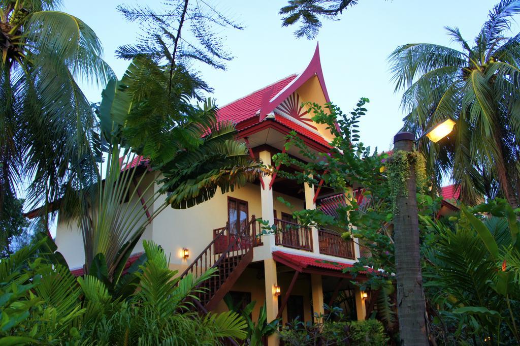 Palm Village Rawai Exterior foto