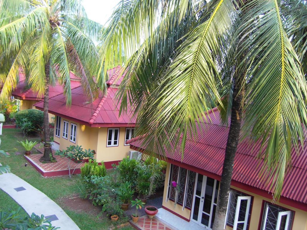 Palm Village Rawai Exterior foto