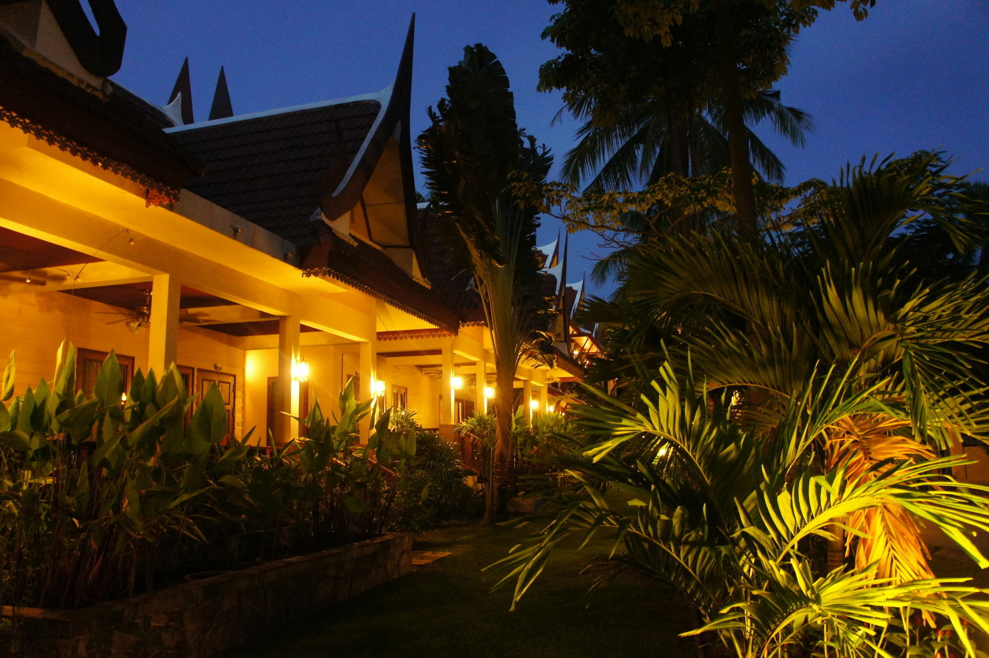 Palm Village Rawai Exterior foto